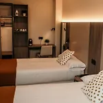 Lux Hotel 3*