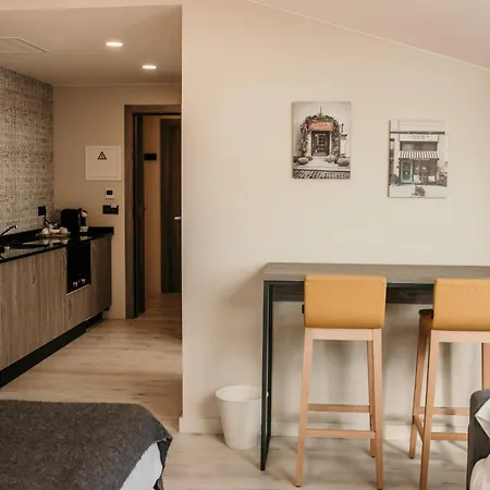 Lux Hotel 3*