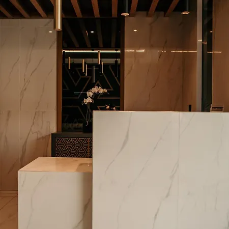 Lux Hotel 3*
