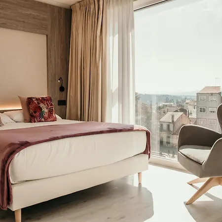 Lux 3*