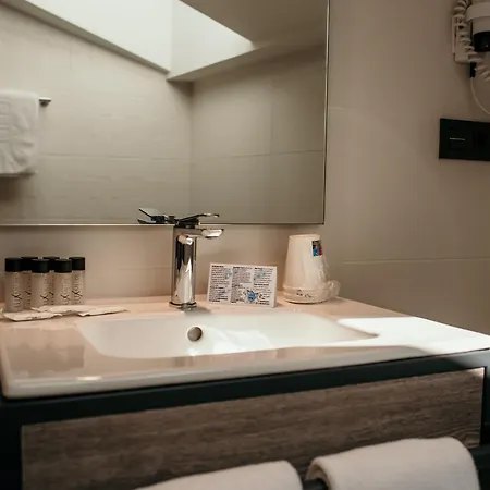 Lux Hotel
