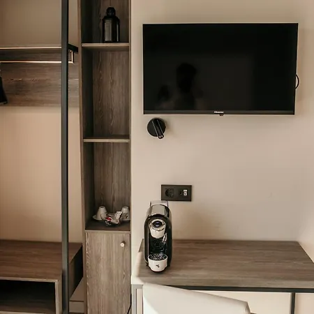 Hotel Lux 3*