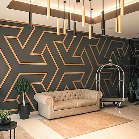 Lux 3*
