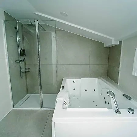 Lux 3* Melide