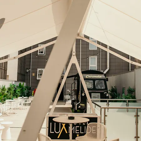 Lux Hotel 3*